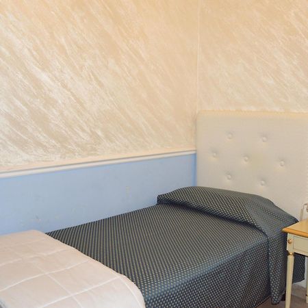 Nouvel Hotel Des Bains เปซาโร ภายนอก รูปภาพ