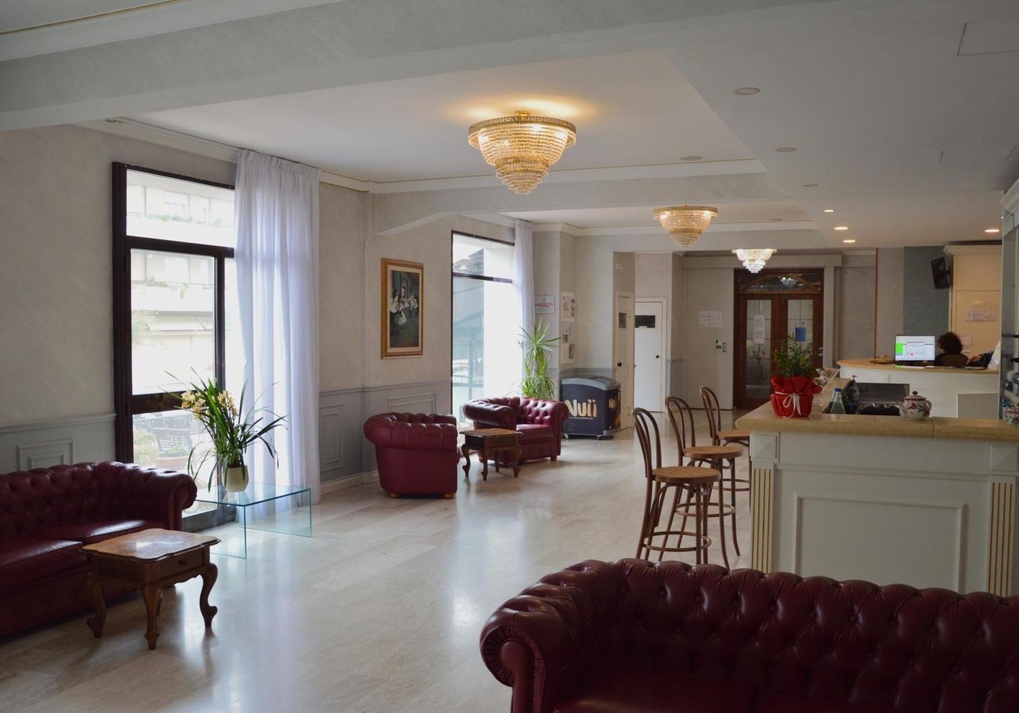 Nouvel Hotel Des Bains เปซาโร ภายนอก รูปภาพ