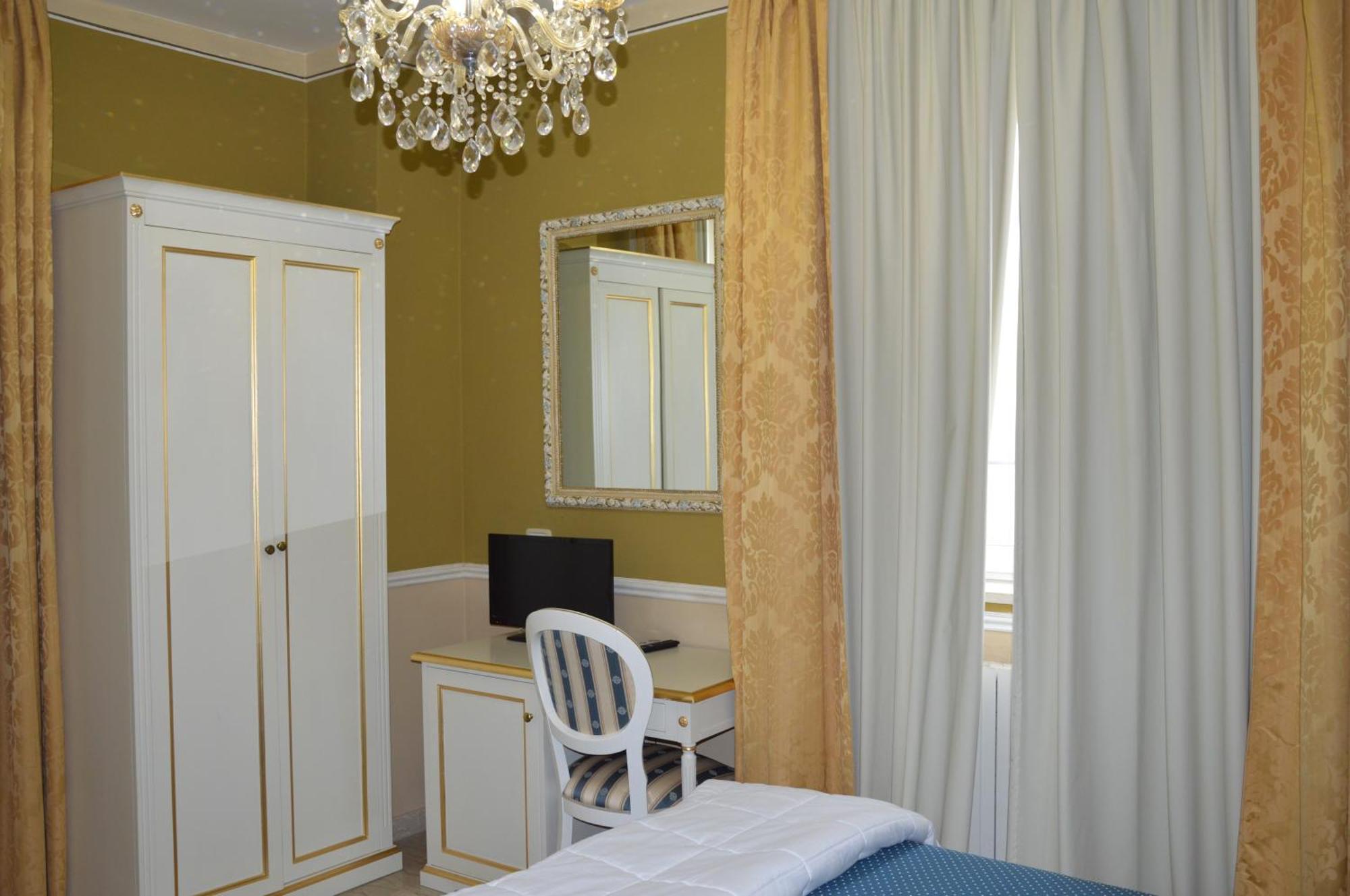 Nouvel Hotel Des Bains เปซาโร ห้อง รูปภาพ